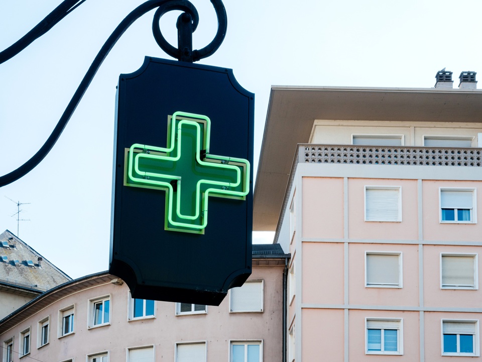 Cession de pharmacie : étapes, prix et conseils