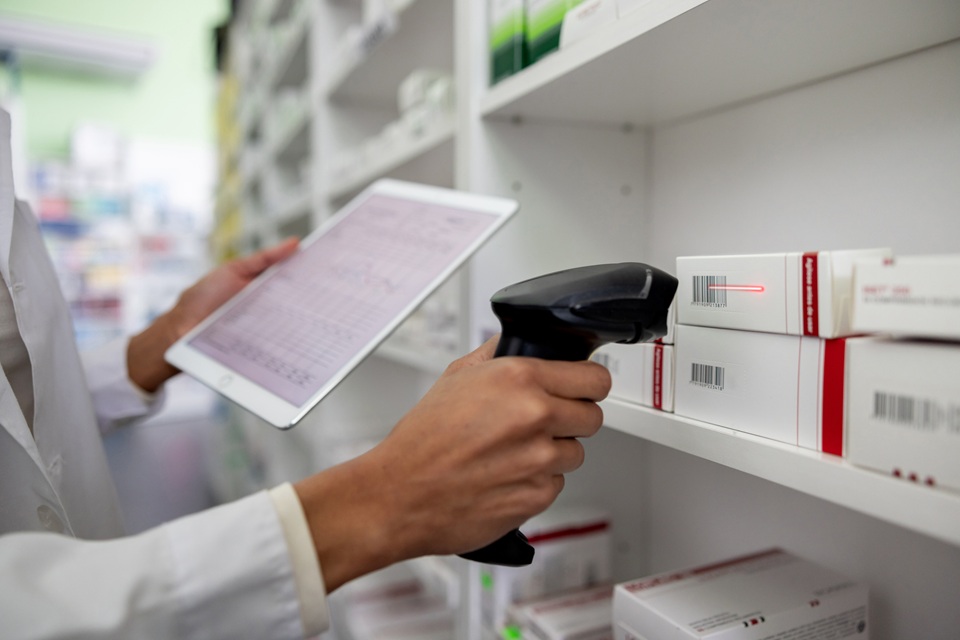Approvisionnement en pharmacie : logistique, stock